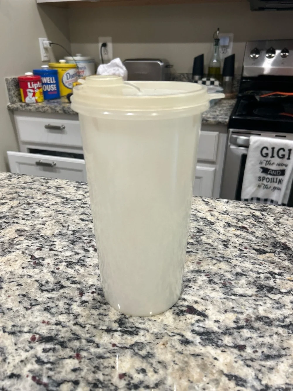 Vintage Tupperware Food Storage Container Clear Plastic Snap Lid 563-2